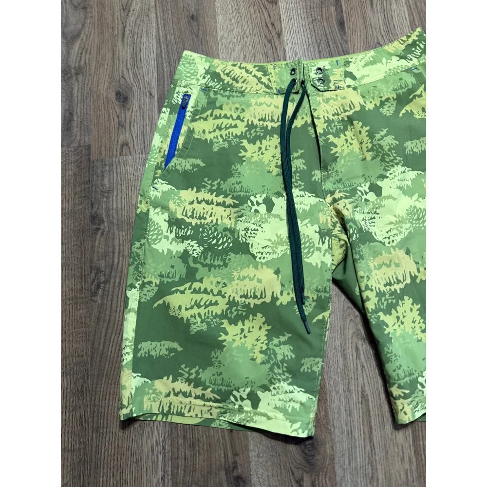 Stio Board Shorts Mens 30 Green Camo Outdoor Performance Excellent Condition